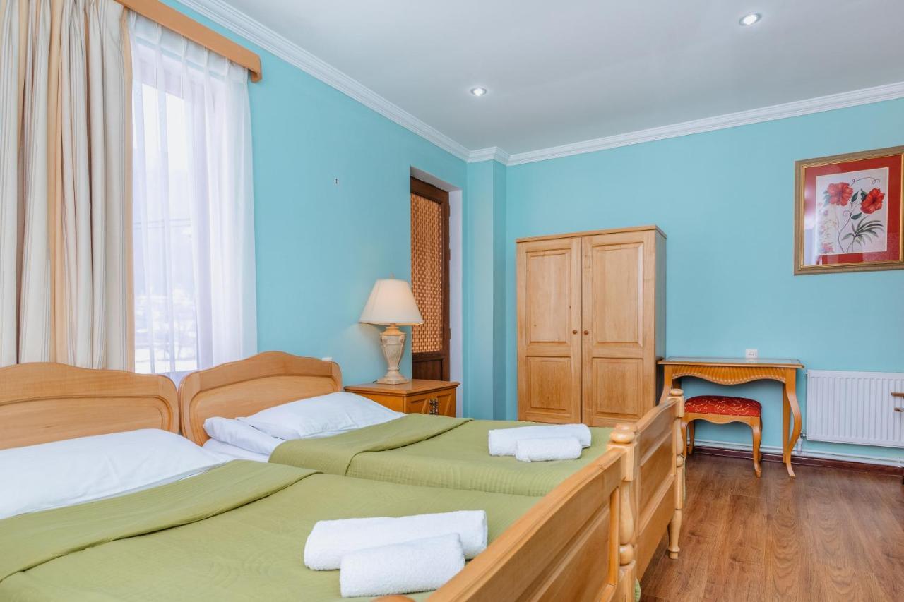 Hotel Lileo Mestia Buitenkant foto