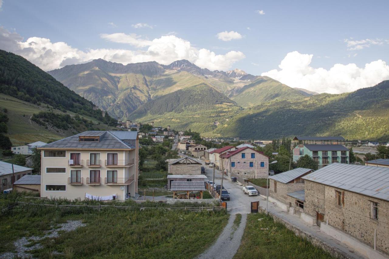 Hotel Lileo Mestia Buitenkant foto